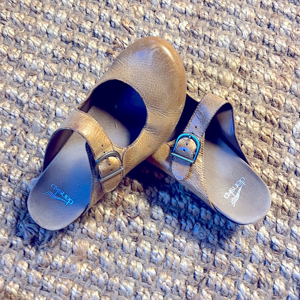 Tan Bria Dansko